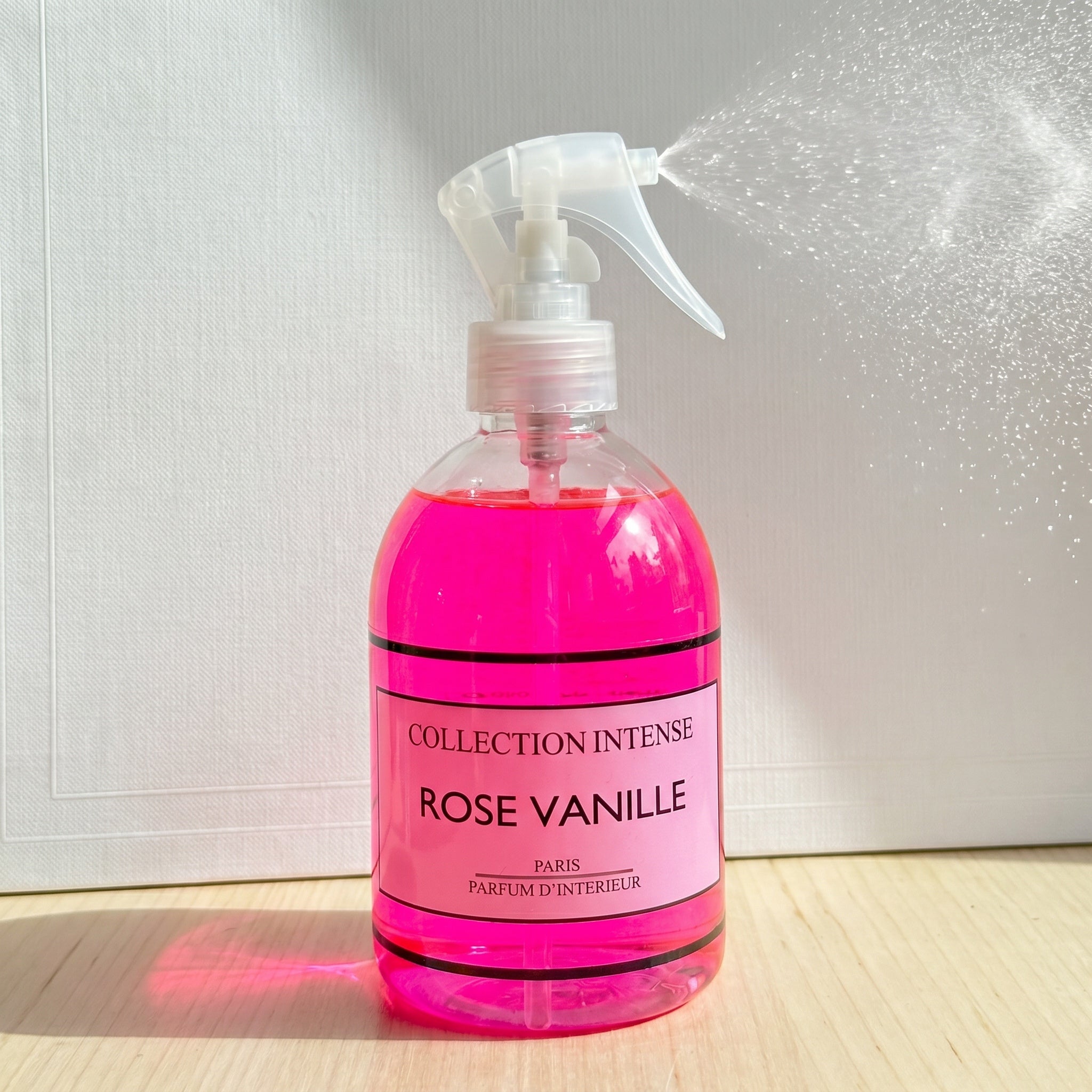 COLLECTION INTENSE ROSE VANILLE SPRAY PARFUM D'INTERIEUR 250ml